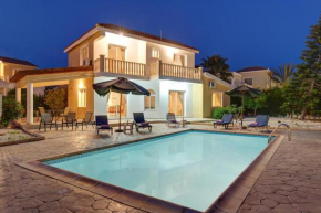 Villa Dentro walking distance to Coral Bay Centre